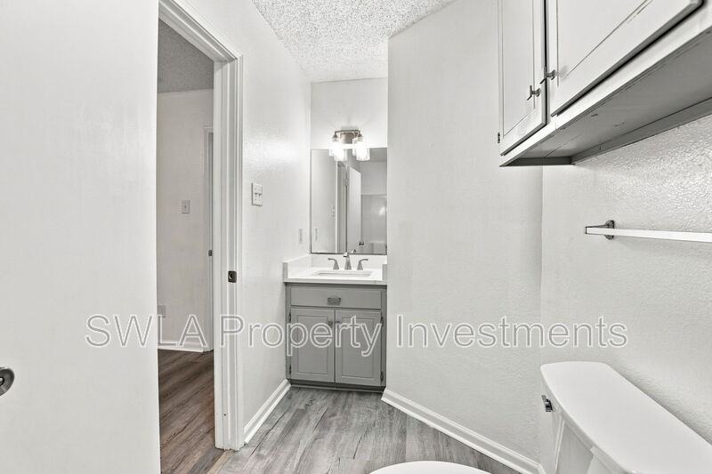 1750 S Tallowood Dr - Photo 5 of 10
