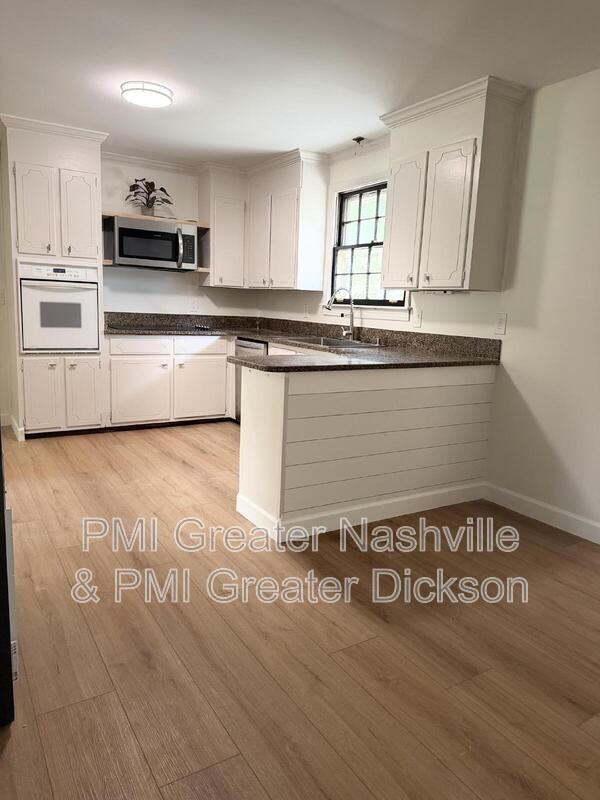 49 Chandler Rd #B - Photo 3 of 18