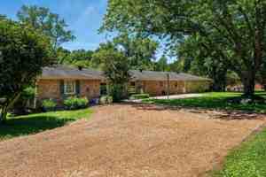 featured image of 49 Chandler Rd #B