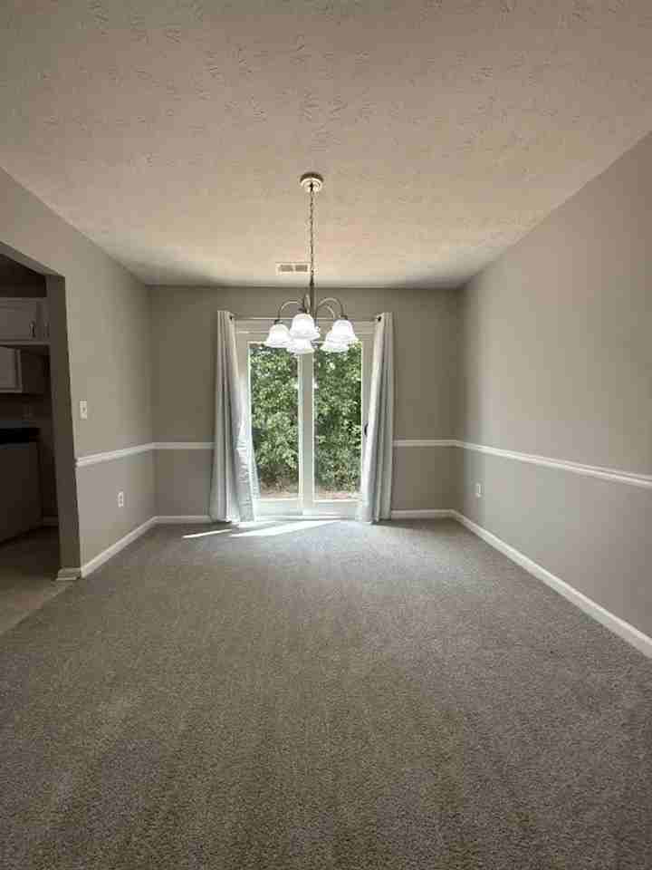 3786 Rock Hollow Ct - Photo 5 of 16
