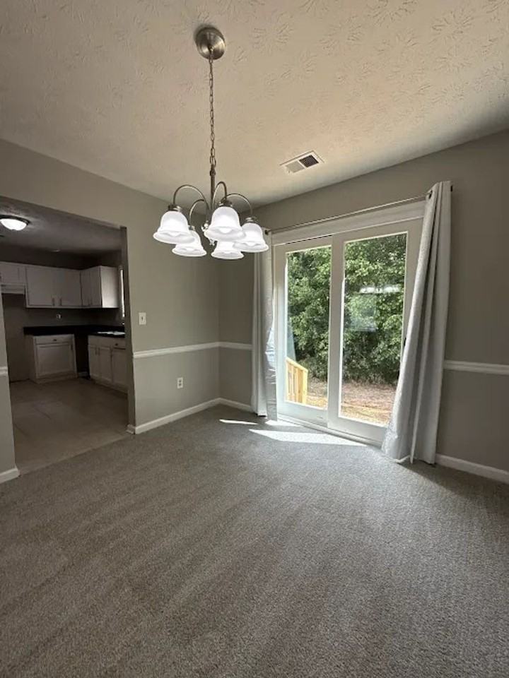 3786 Rock Hollow Ct - Photo 6 of 16