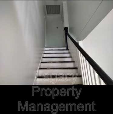 703 Askew St #B - Photo 3 of 10