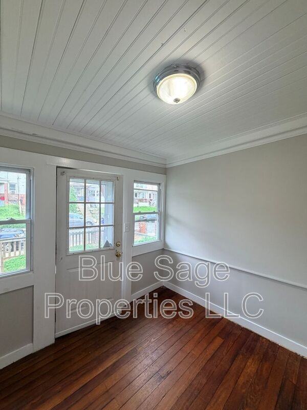 7030 Greenwood Ave - Photo 2 of 31