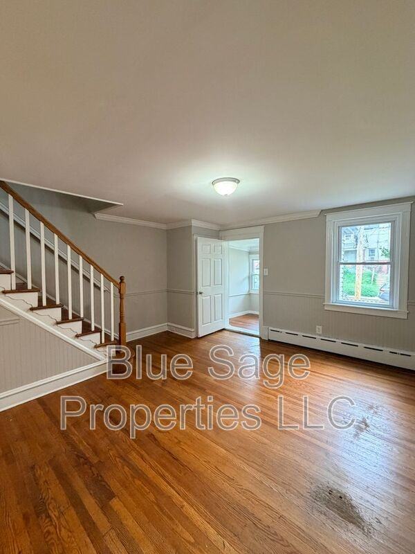 7030 Greenwood Ave - Photo 5 of 31