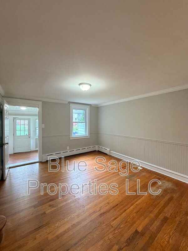 7030 Greenwood Ave - Photo 6 of 31