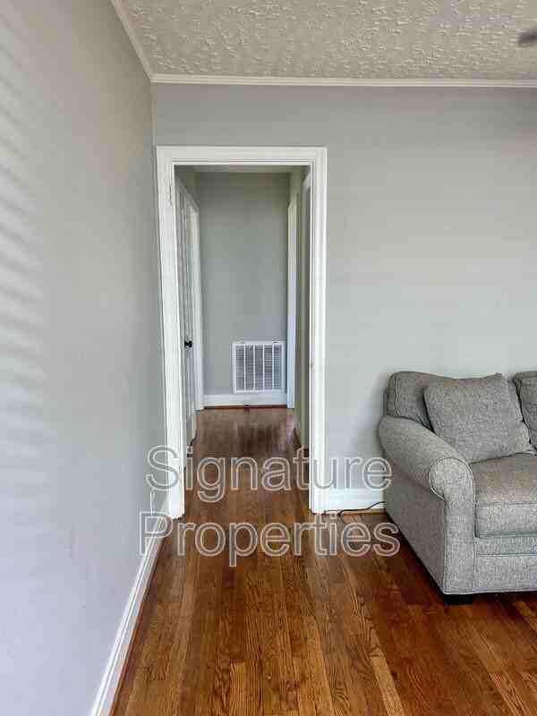 703 4th St - Photo 5 of 13