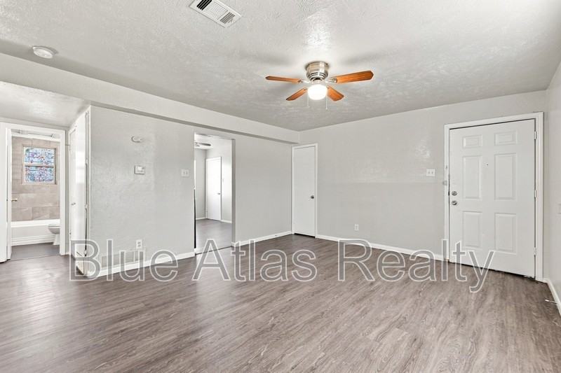 2215 Riverview Dr #A - Photo 2 of 22