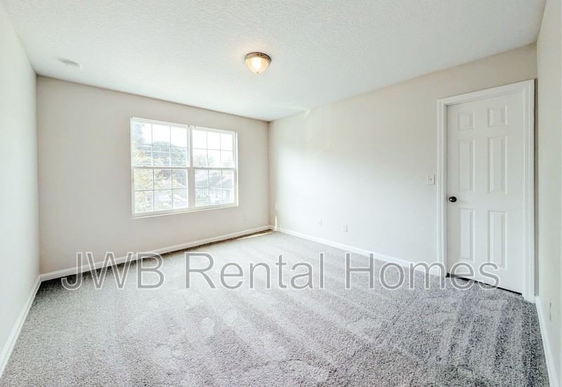 8741 Dandy Ave - Photo 6 of 17