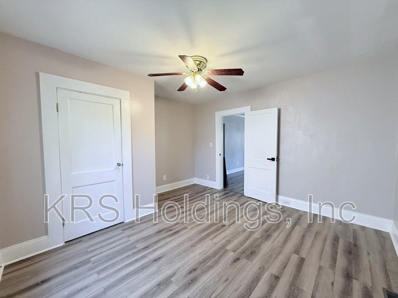 512 N Maple St - Photo 5 of 11