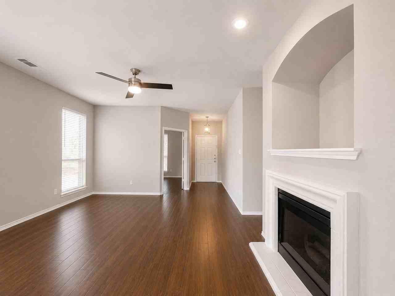 10973 Hawks Landing Rd - Photo 5 of 22