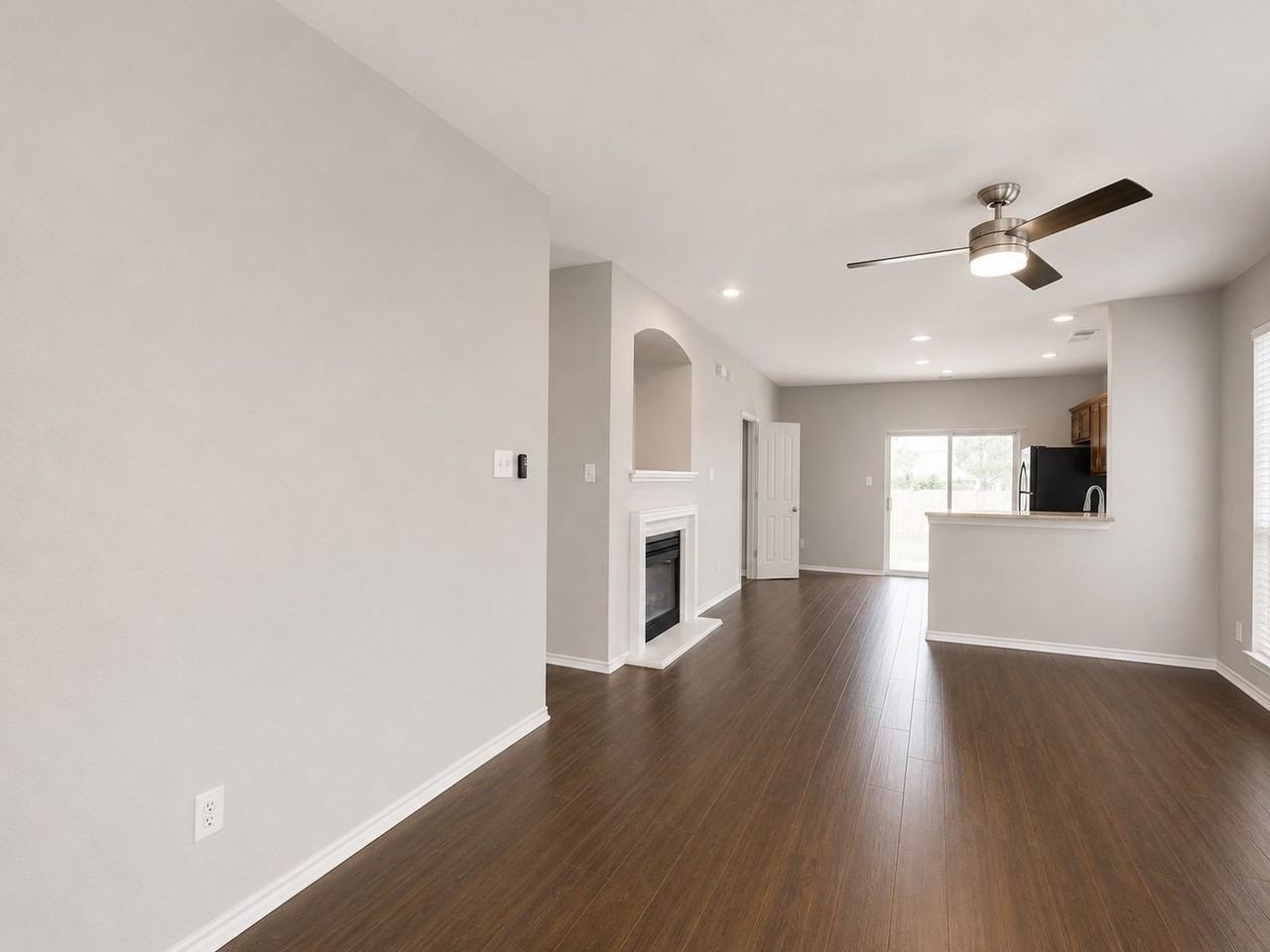 10973 Hawks Landing Rd - Photo 6 of 22