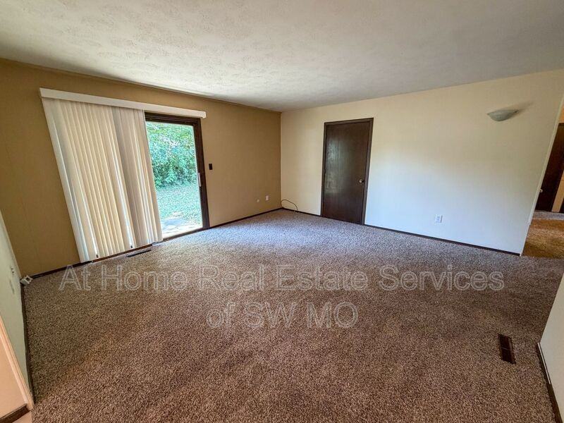 522 E Washita Ct - Photo 5 of 14