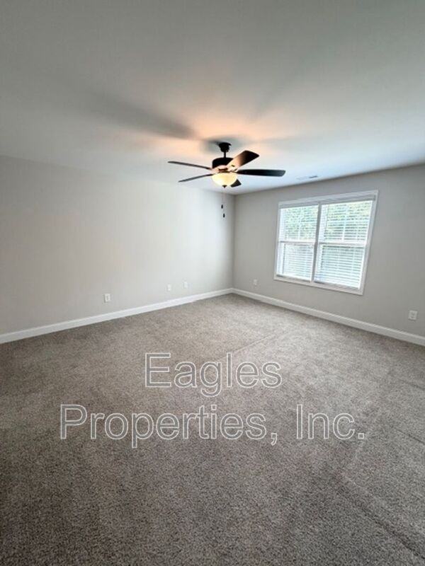 386 Jackson Pond Dr - Photo 5 of 15