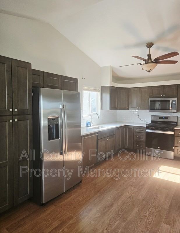 224 Whitney Bay - Photo 2 of 3