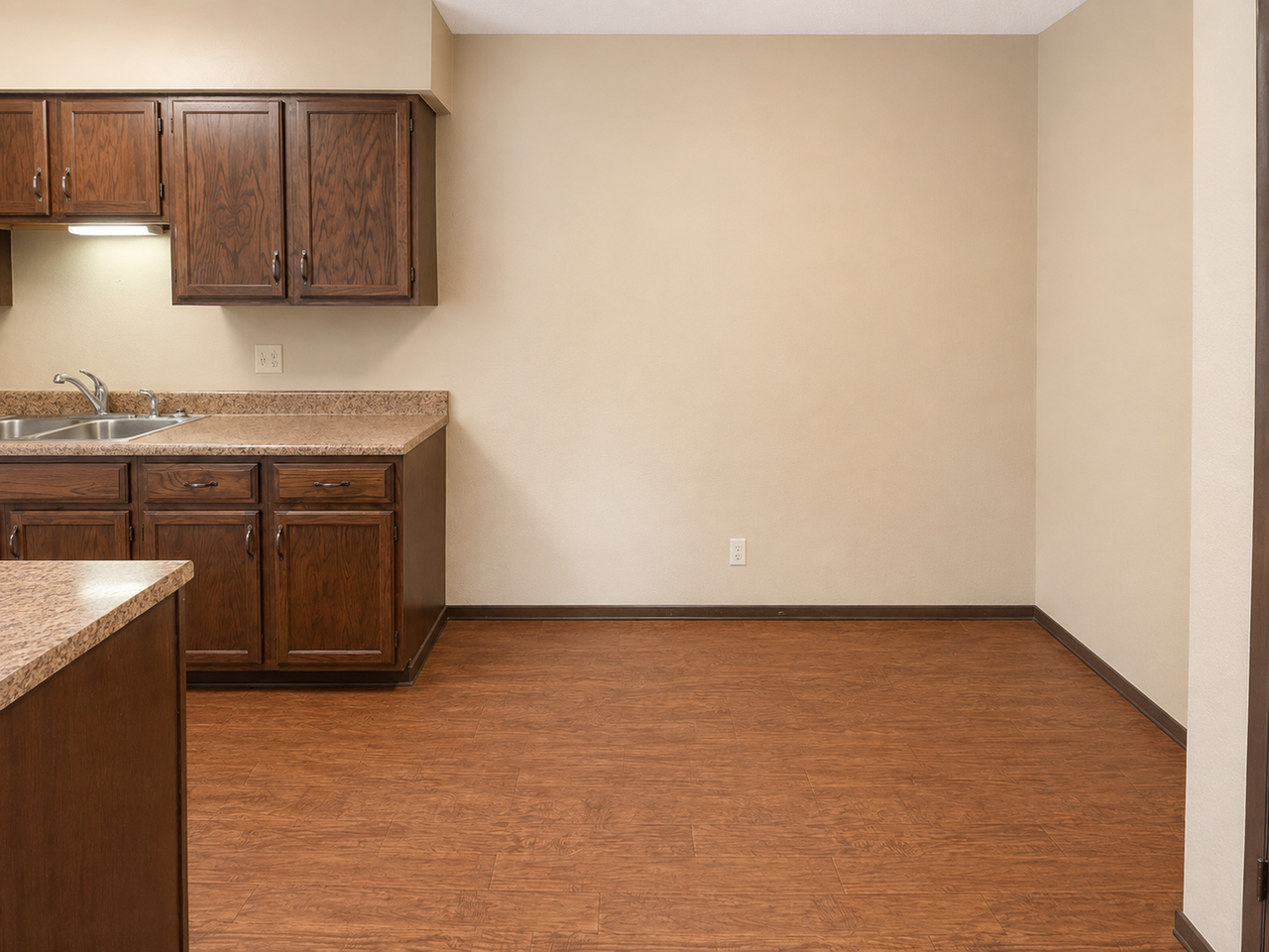 Hawkeye Apartments - Photo 2 of 6