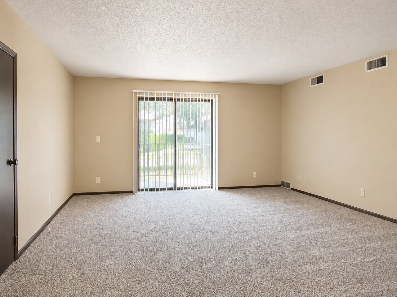 Hawkeye Apartments - Photo 3 of 6