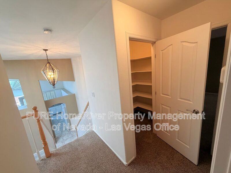 2121 Stone Croft St - Photo 5 of 50
