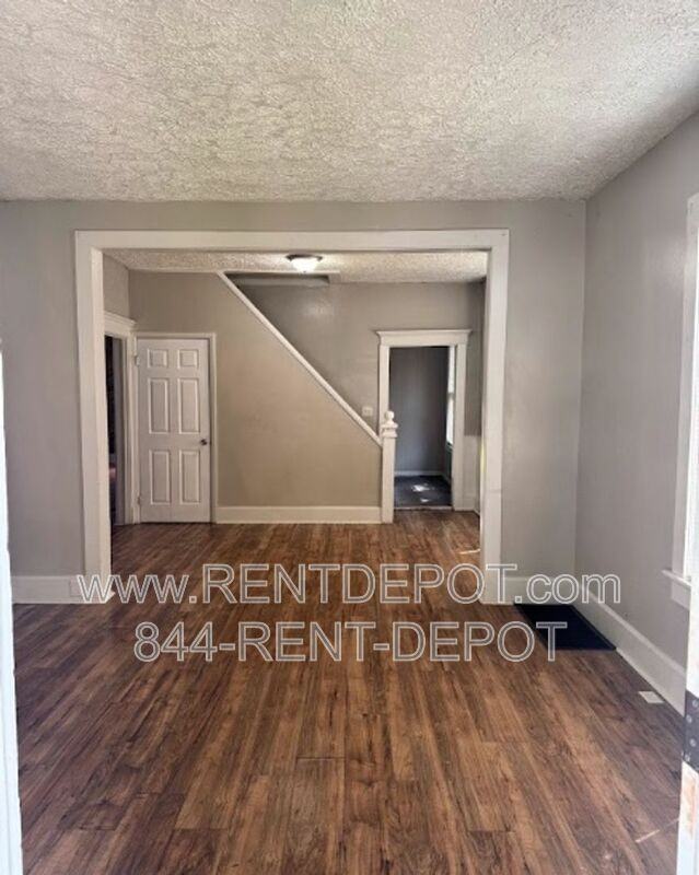 1622 S Bedford Ave - Photo 2 of 14