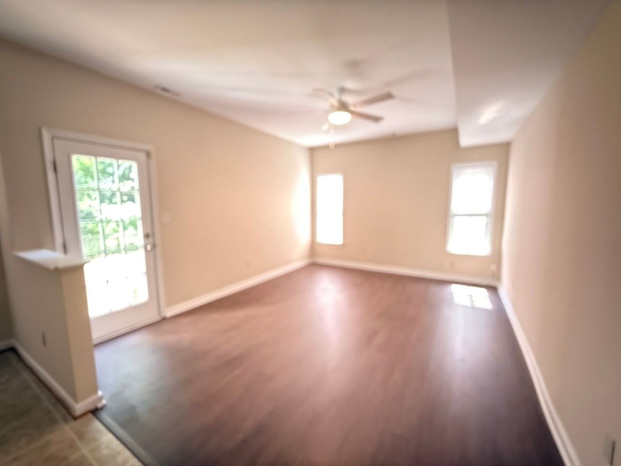 10629 Sherwin Pl - Photo 3 of 23