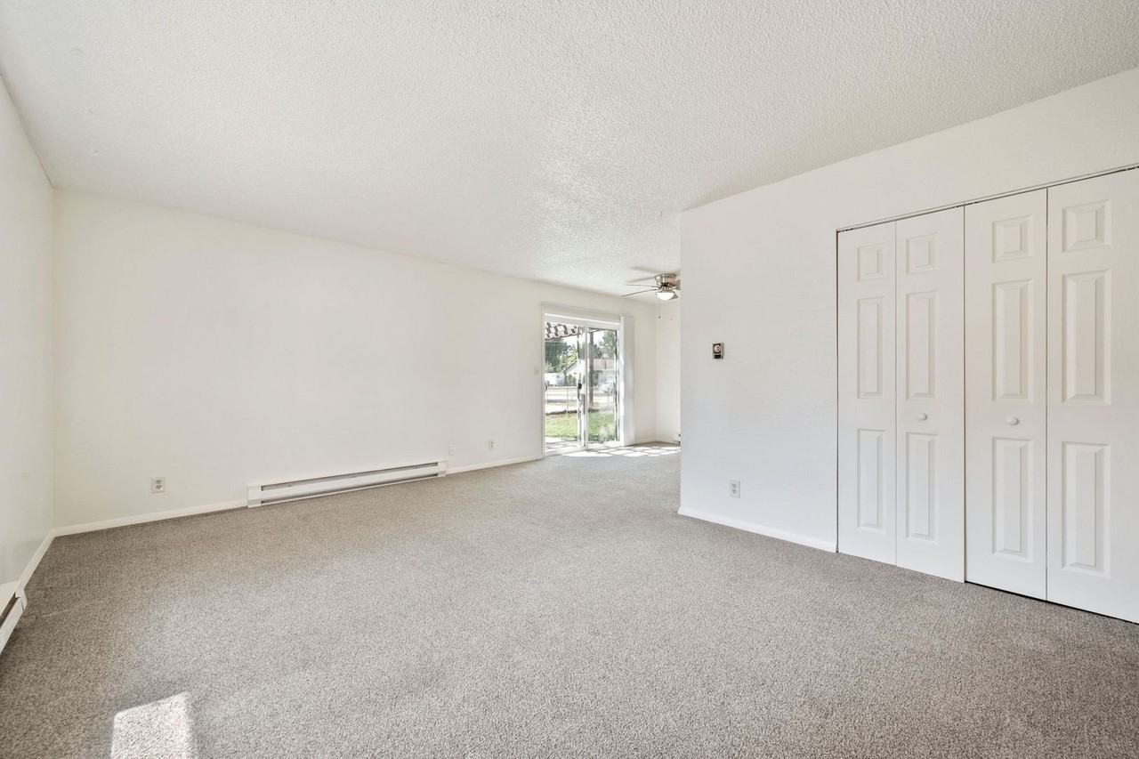 927 Cortez Ct - Photo 5 of 19