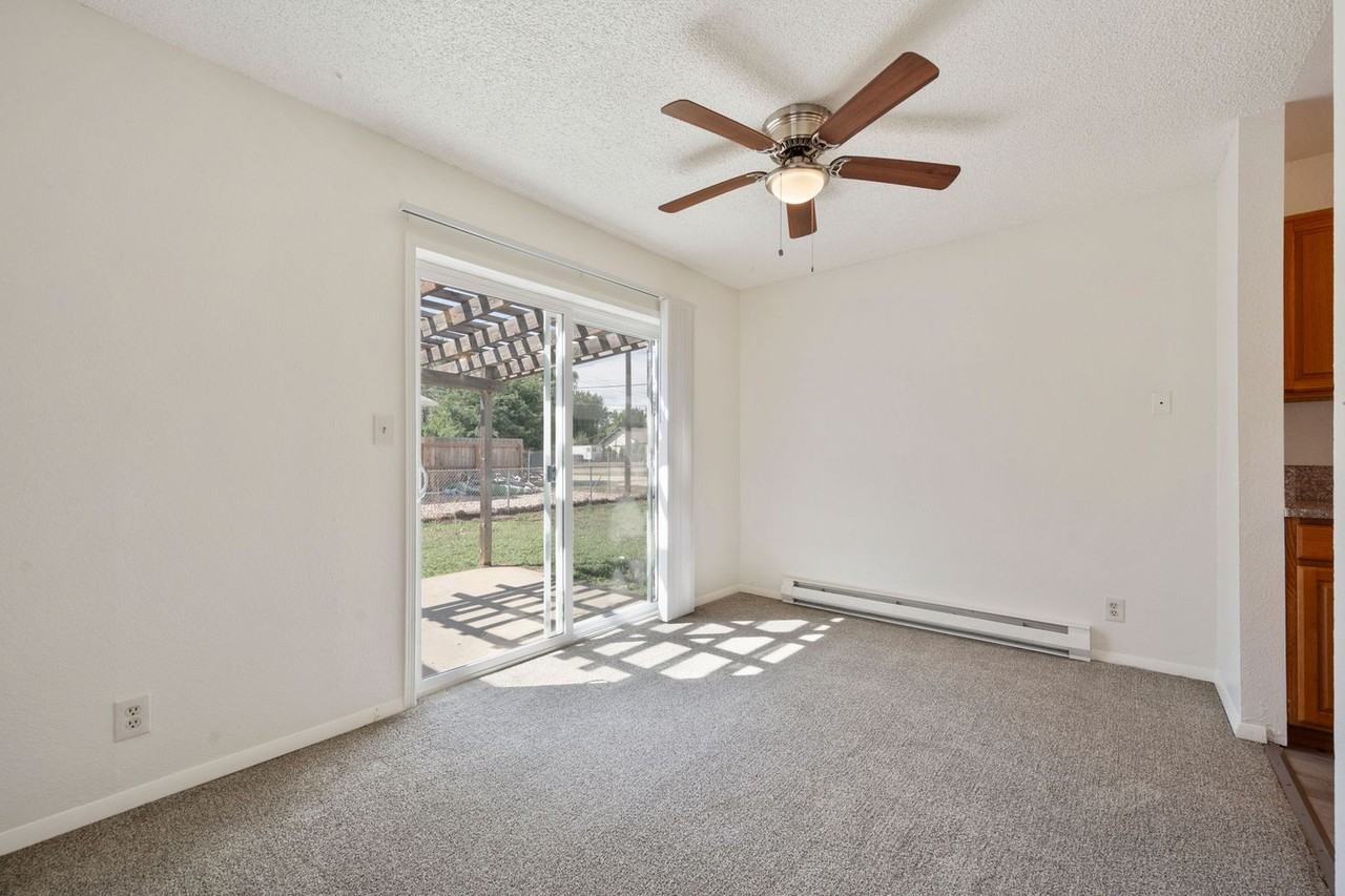 927 Cortez Ct - Photo 6 of 19