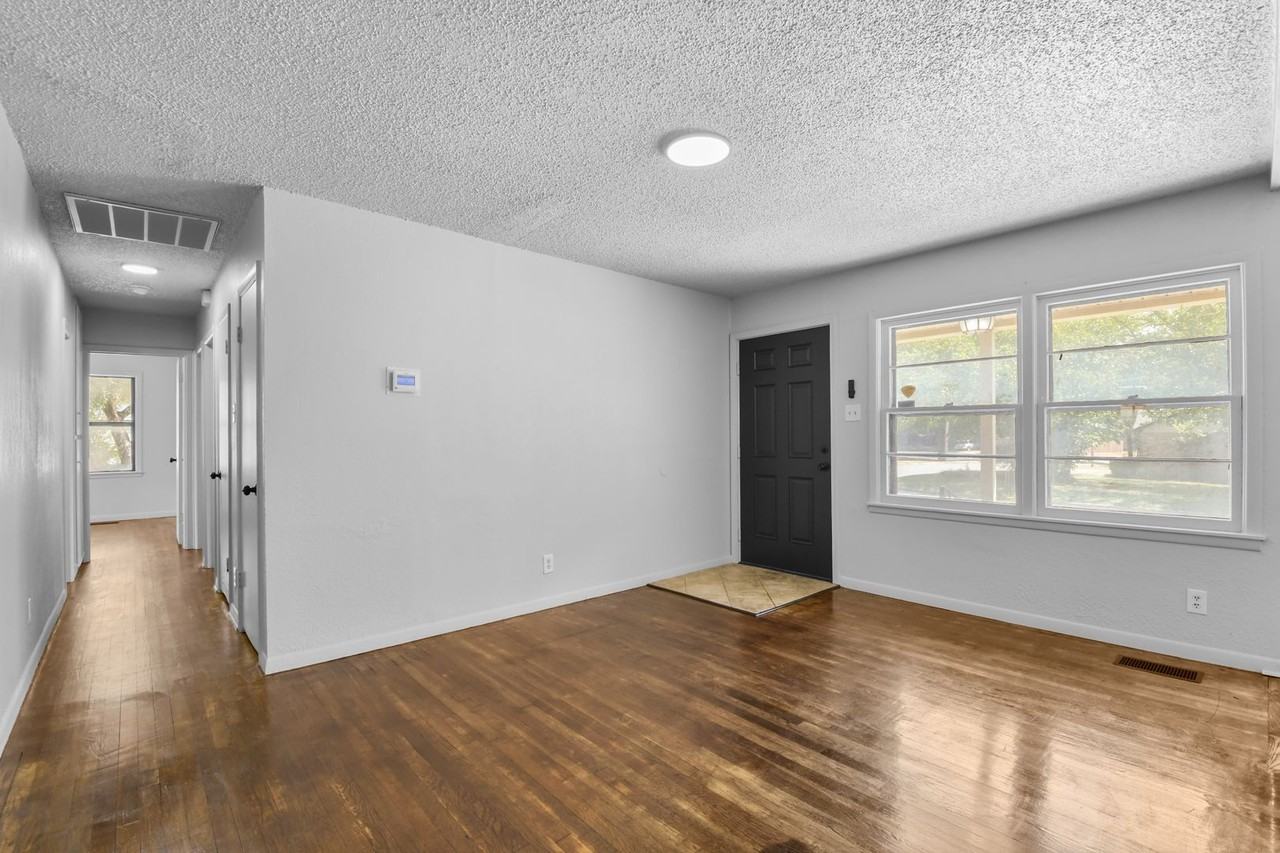 1701 Tower Dr - Photo 2 of 25