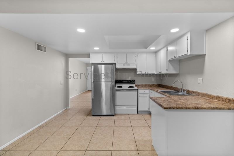 5321 W Campbell Ave #2 - Photo 7 of 20