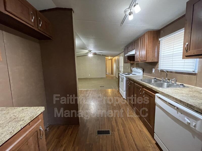 15612 Tucson Oaks Dr - Photo 3 of 11