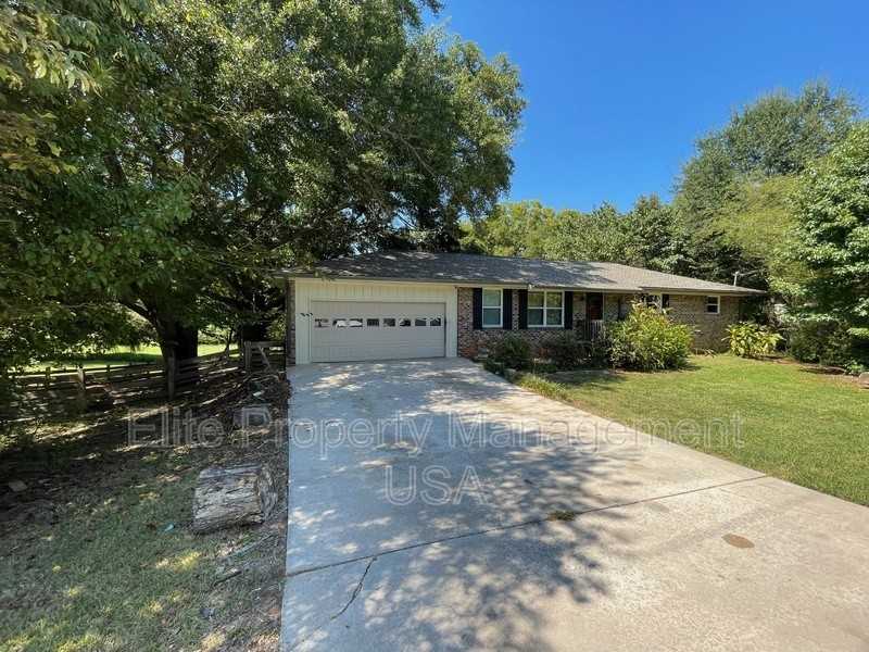 3742 Mountain View Rd - Photo 2 of 3