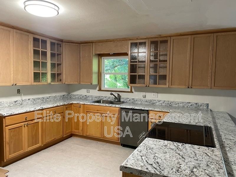 3742 Mountain View Rd - Photo 3 of 3