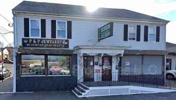 featured image of 692 Middlesex St