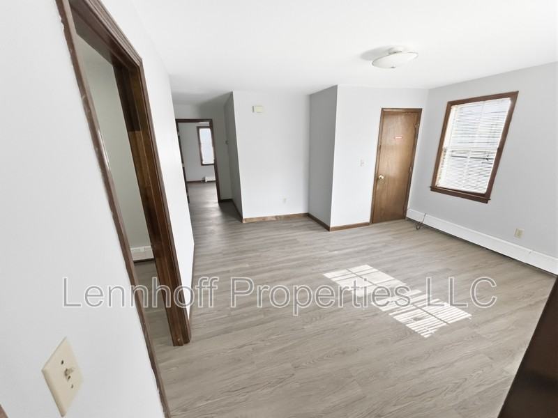 692 Middlesex St - Photo 3 of 8
