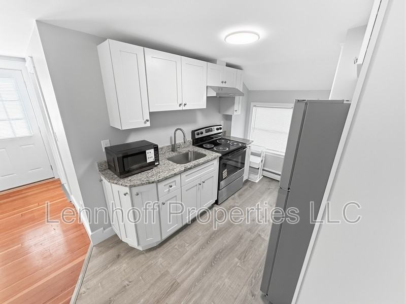 526 Concord St - Photo 3 of 18
