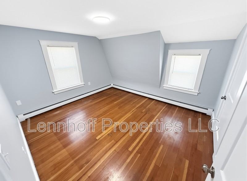 526 Concord St - Photo 5 of 18