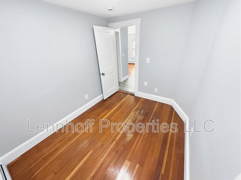 526 Concord St - Photo 7 of 18