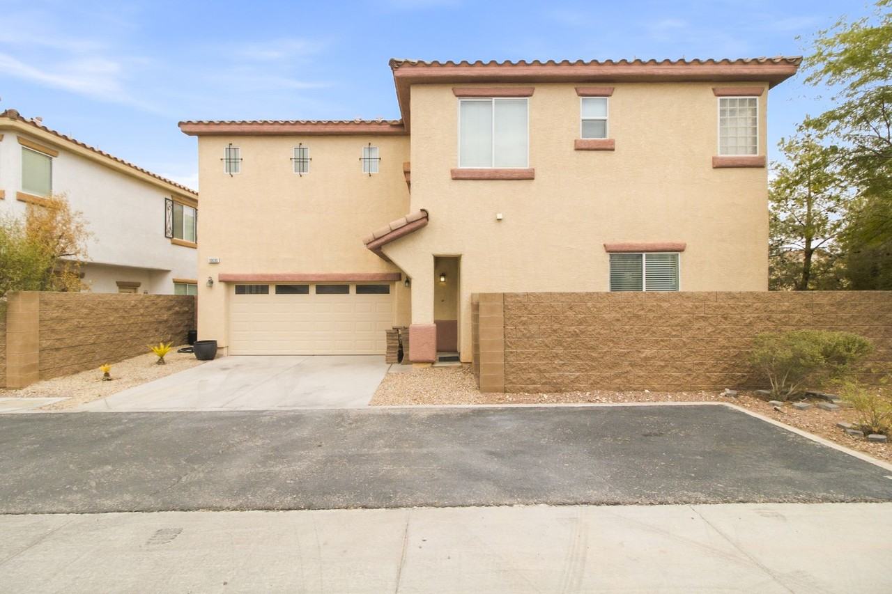 10630 Lessona St - Photo 2 of 29