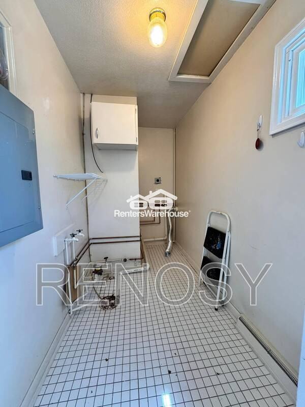 1328 E 28th St - Photo 4 of 16