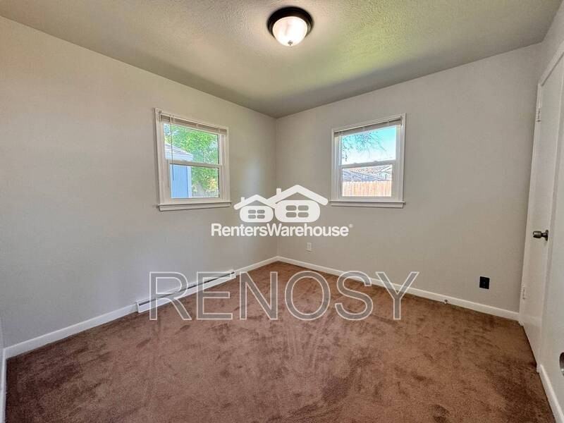 1328 E 28th St - Photo 6 of 16