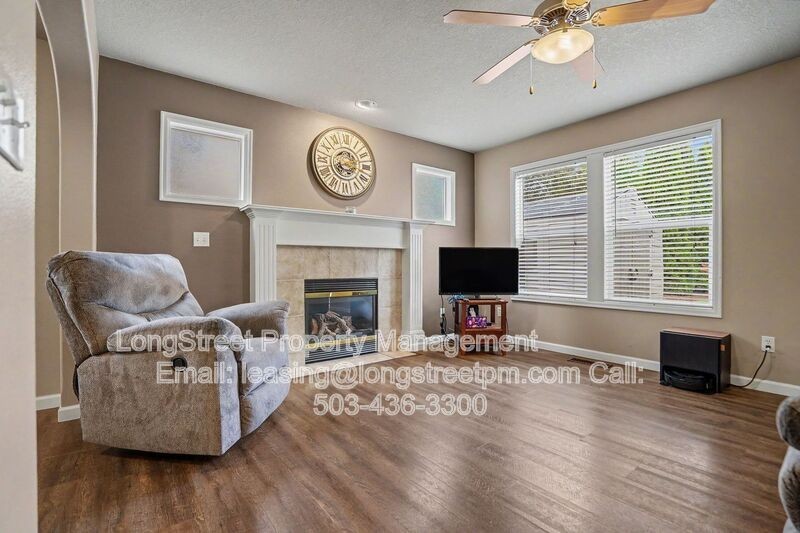1227 Se Rivergreen Ave - Photo 7 of 44