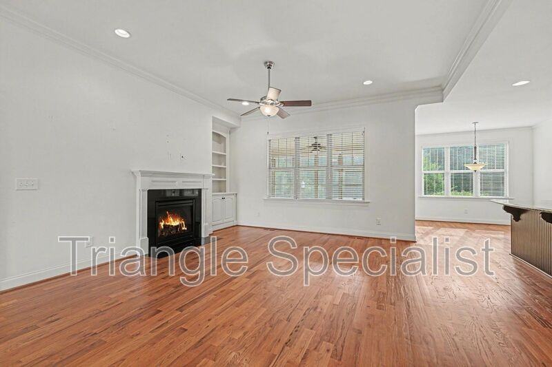 7436 Pomona Ave - Photo 6 of 33