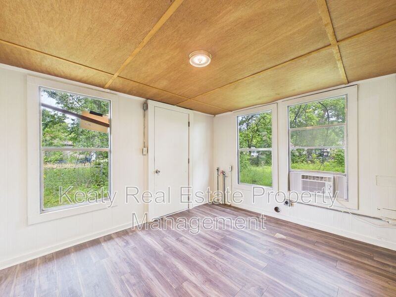 119 Delories St - Photo 3 of 18