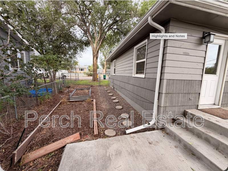 102 S Kendall St - Photo 7 of 11
