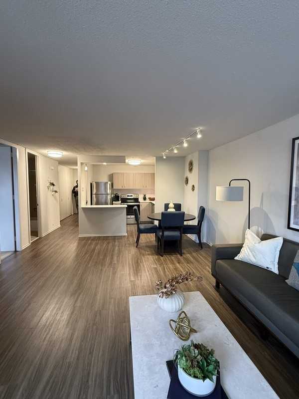 1135 N Dearborn St #0402 - Photo 6 of 10