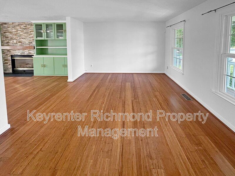 4437 Joseph Dr - Photo 3 of 20