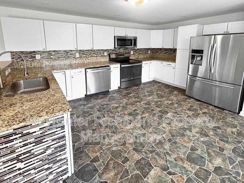 4437 Joseph Dr - Photo 5 of 20