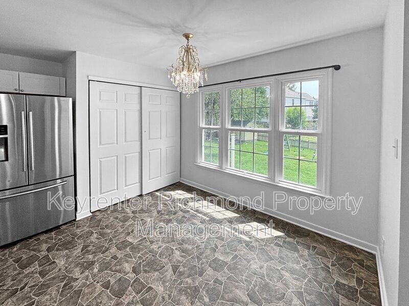 4437 Joseph Dr - Photo 6 of 20