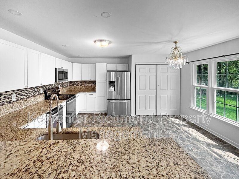 4437 Joseph Dr - Photo 7 of 20