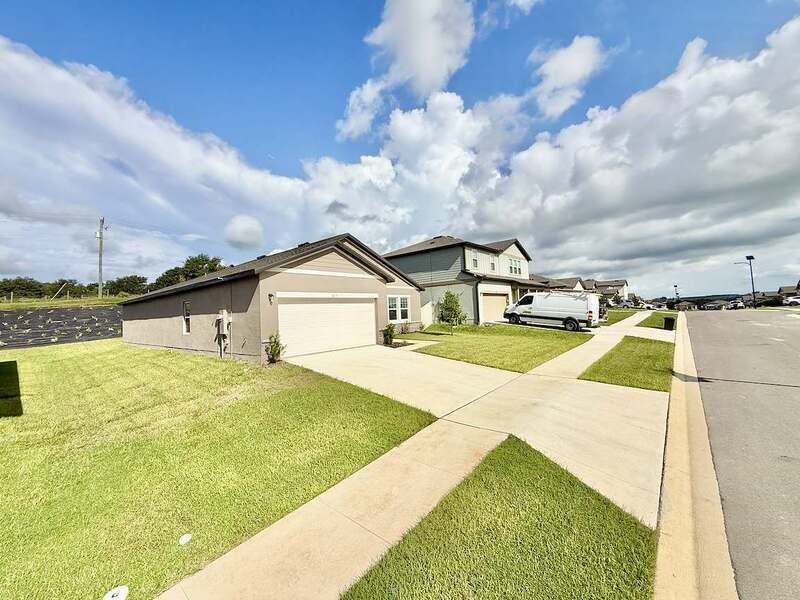 14613 Italy Ave - Photo 5 of 50
