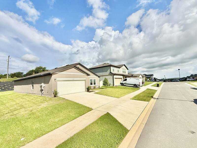 14613 Italy Ave - Photo 6 of 50