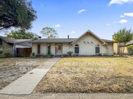 featured image of 2710 Robin Hill Ln